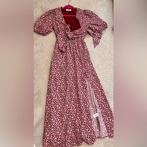 Floral dress, size medium worn once.